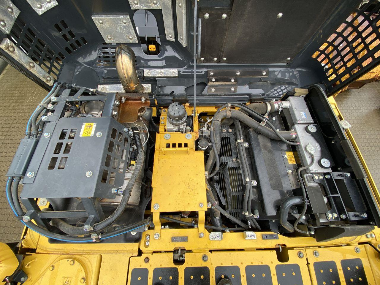 Bandgrävare Komatsu HB215LC-3