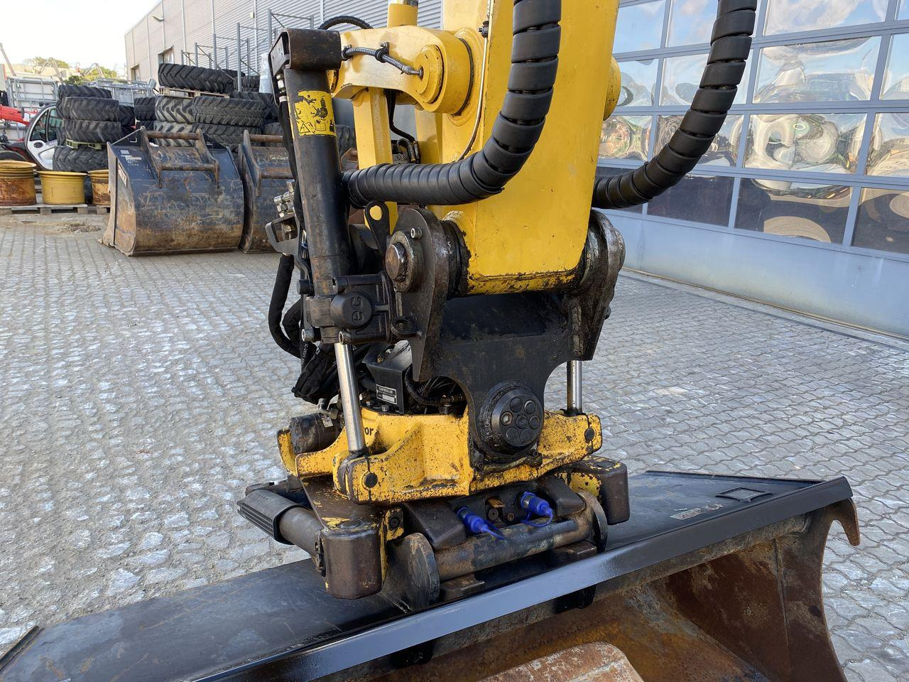 Bandgrävare Komatsu PC138US-11