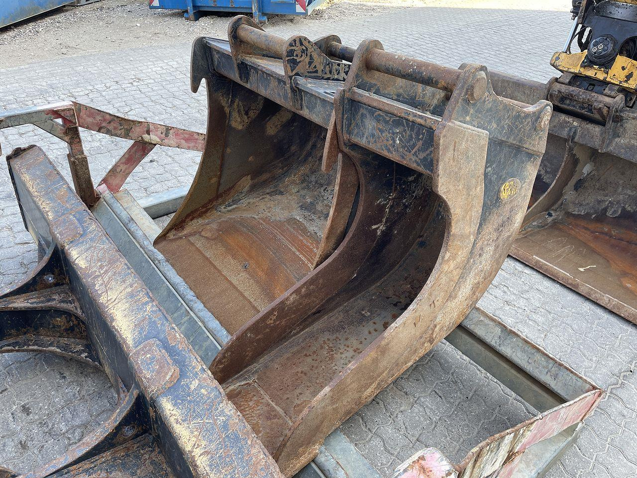 Bandgrävare Komatsu PC138US-11