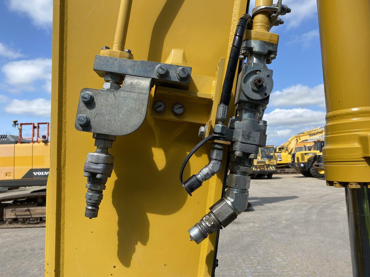 Bandgrävare Komatsu PC210LC-11