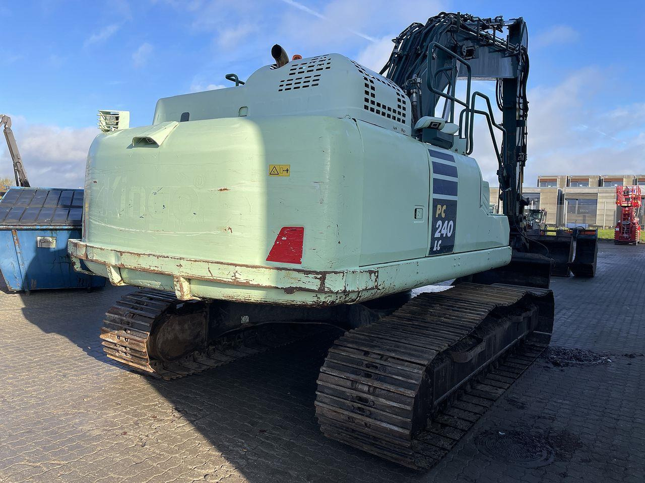 Bandgrävare Komatsu PC240LCD-11