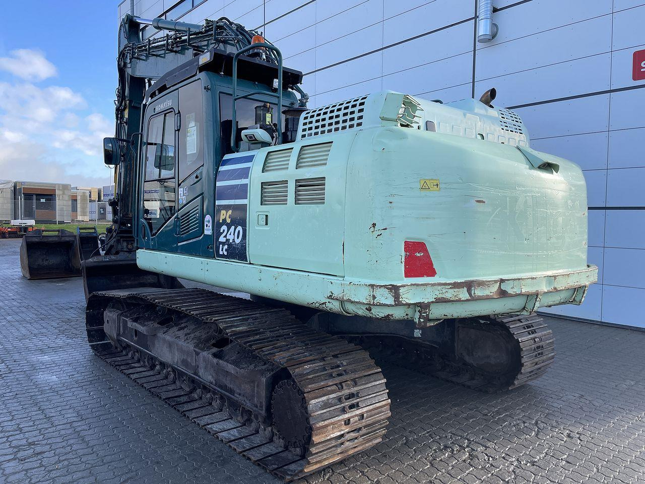 Bandgrävare Komatsu PC240LCD-11