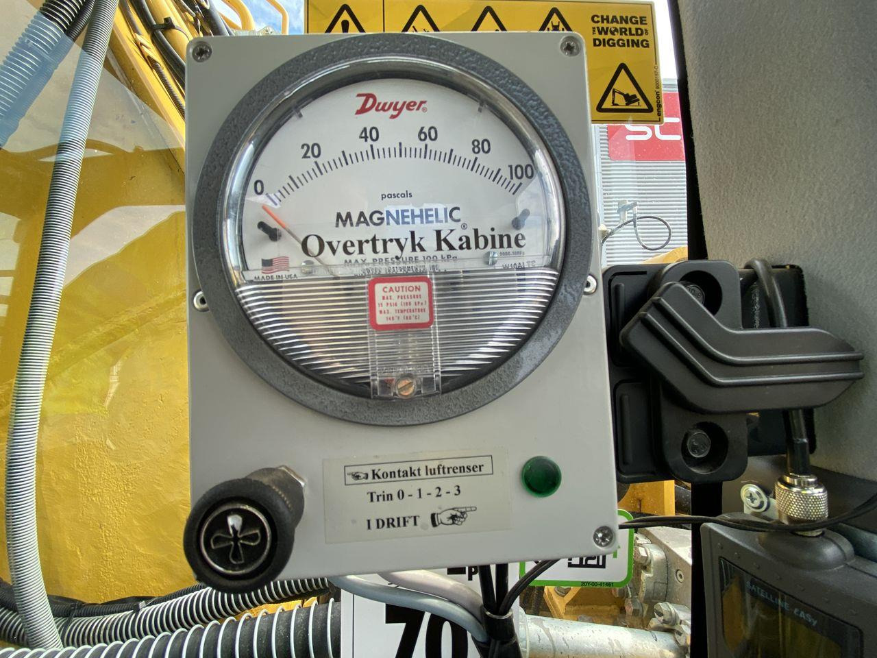 Bandgrävare Komatsu PC240LC-11EO