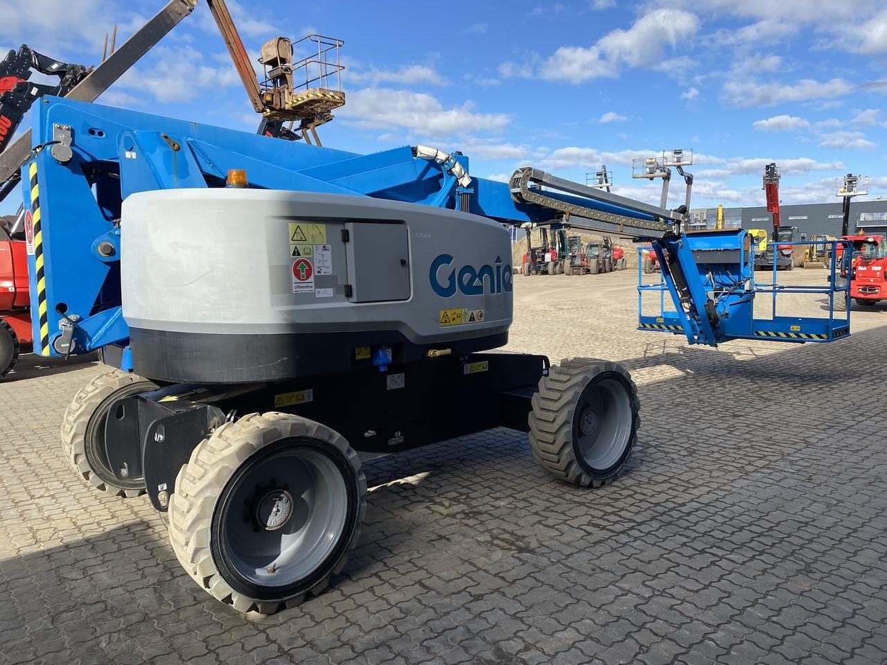 Bomlift Genie Z60/37 DC