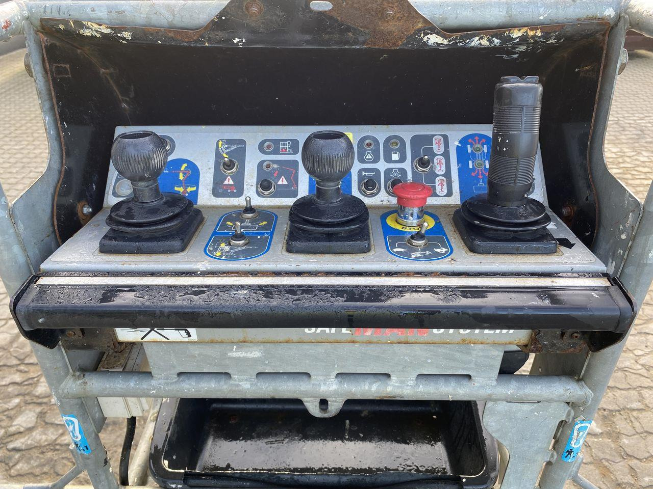 Bomlift Manitou 160ATJ RC