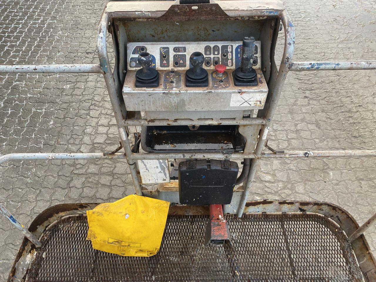 Bomlift Manitou 180ATJ 2 RC