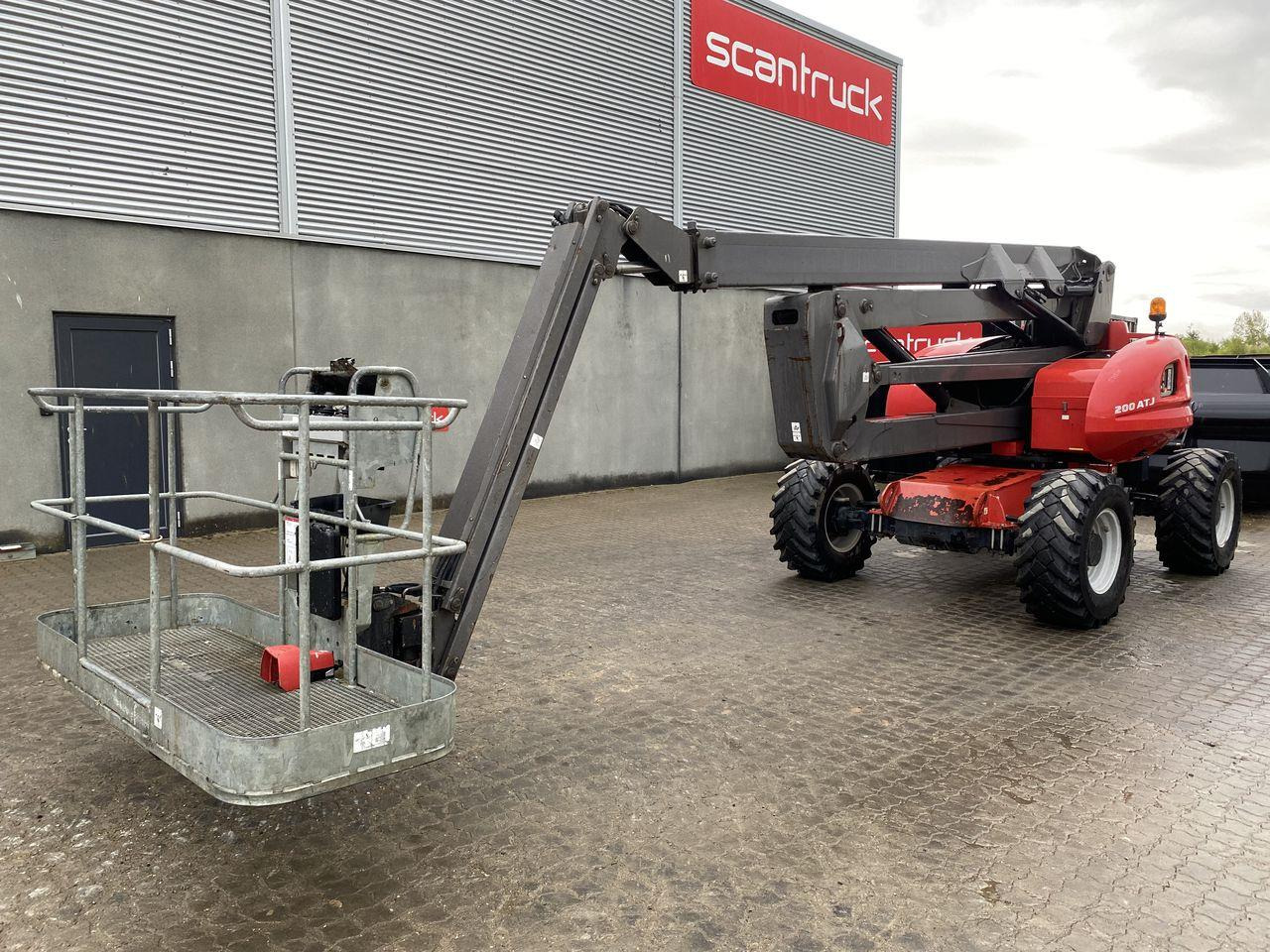 Bomlift Manitou 200ATJ RC