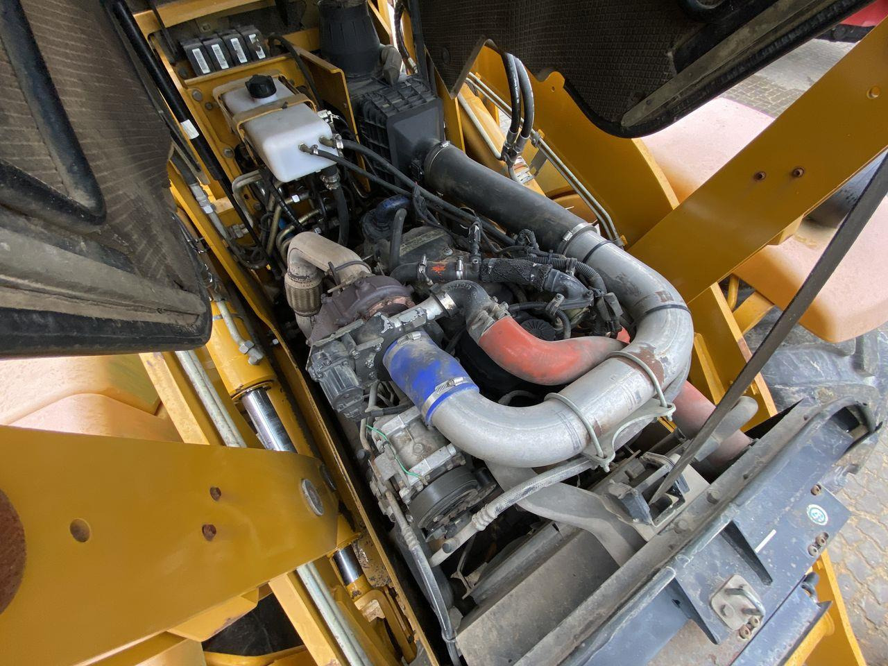 Grävlastare Hydrema 906E