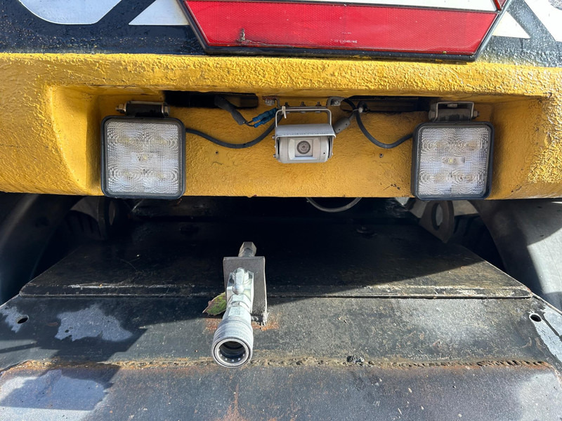 Grävmaskin på däck Caterpillar M312 Engcon EC20 tiltrotator