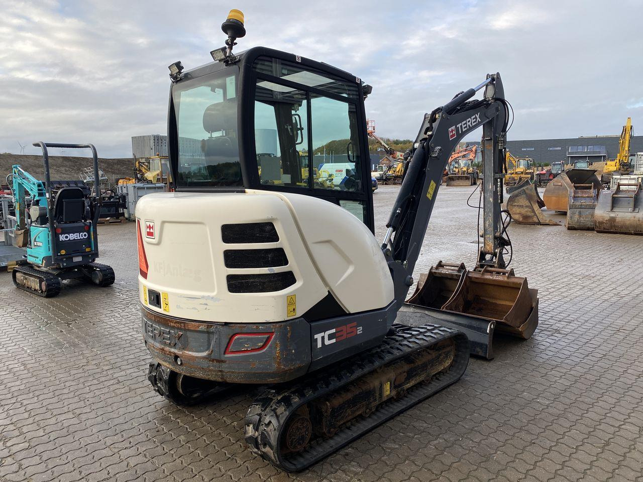 Minigrävmaskin Terex TC35-2