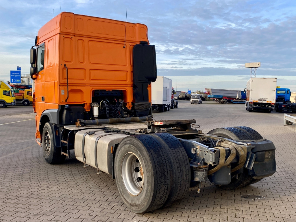 Dragbil DAF XF 450 / UNFALL