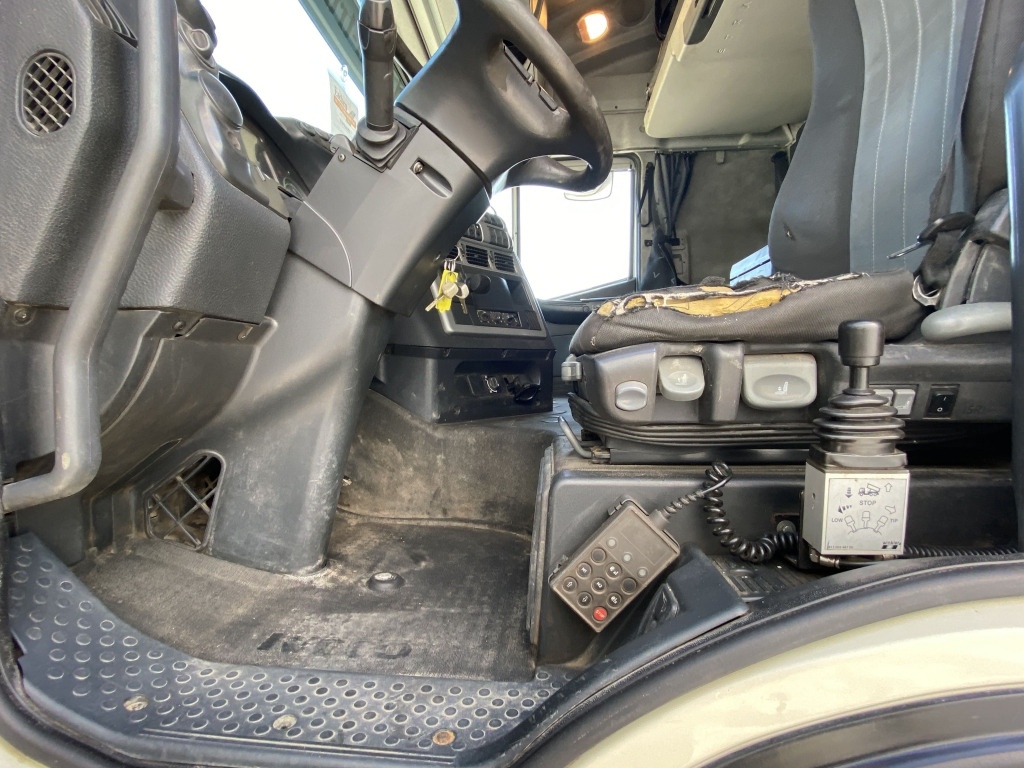 Dragbil Iveco AS 440 S 50 TZ/P / Stralis