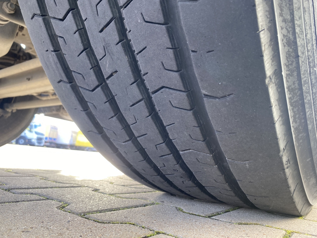 Dragbil MAN 18.440 4x4 H BLS