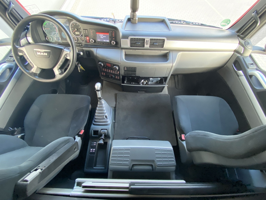 Dragbil MAN 18.440 4x4 H BLS