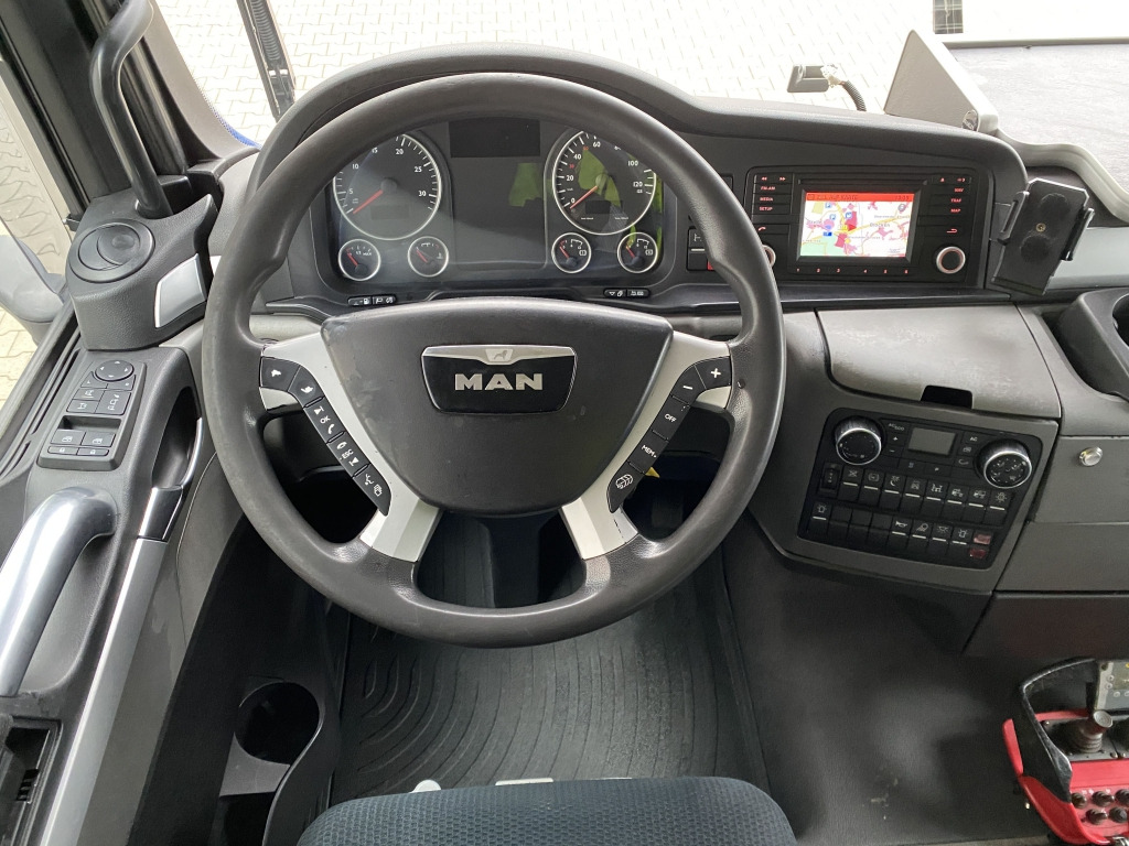 Dragbil MAN TGX 18.400 4x2 BLS / Palfinger PK18.502 Kran