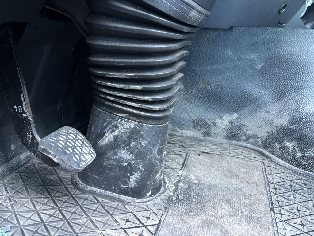 Dragbil Mercedes-Benz 1841 LS Actros MP2