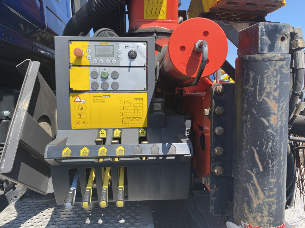 Dragbil Mercedes-Benz 1841 LS, Actros MP3 / Palfinger PK 18502-SHC