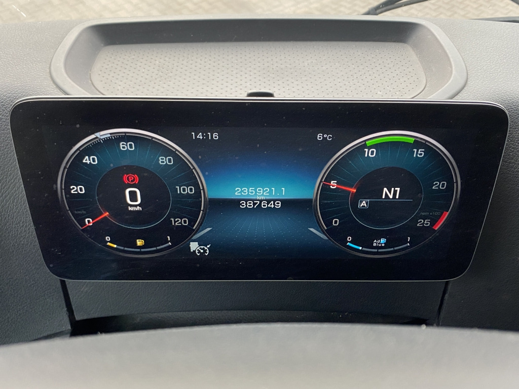 Dragbil Mercedes-Benz 1842 LS Arocs