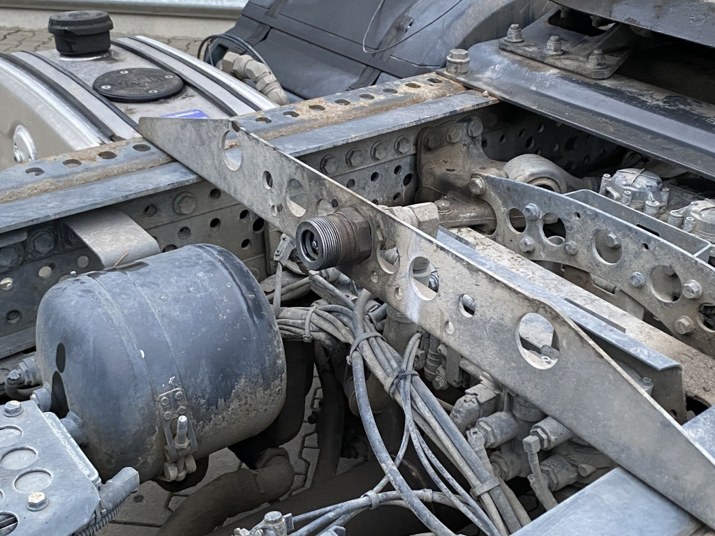 Dragbil Mercedes-Benz 1845 HAD Arocs Hydrodrive