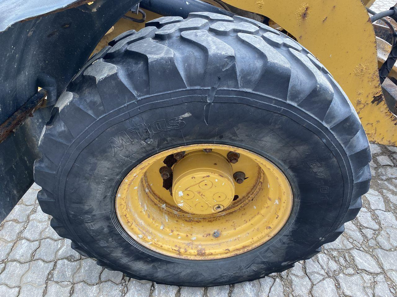 Minilastare Caterpillar 908 H2