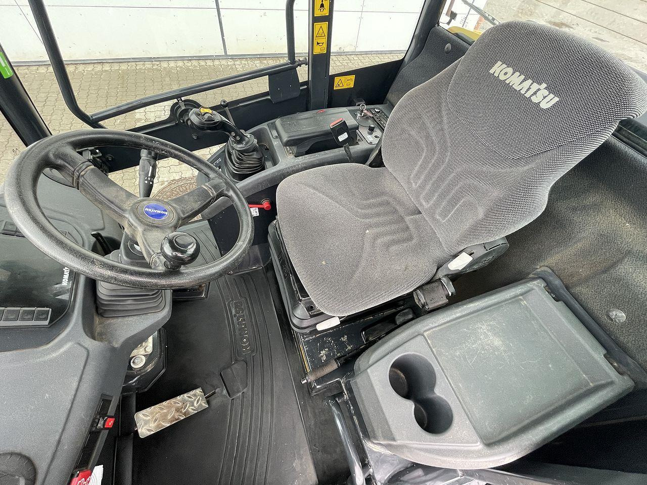 Minilastare Komatsu WA70M-8EO