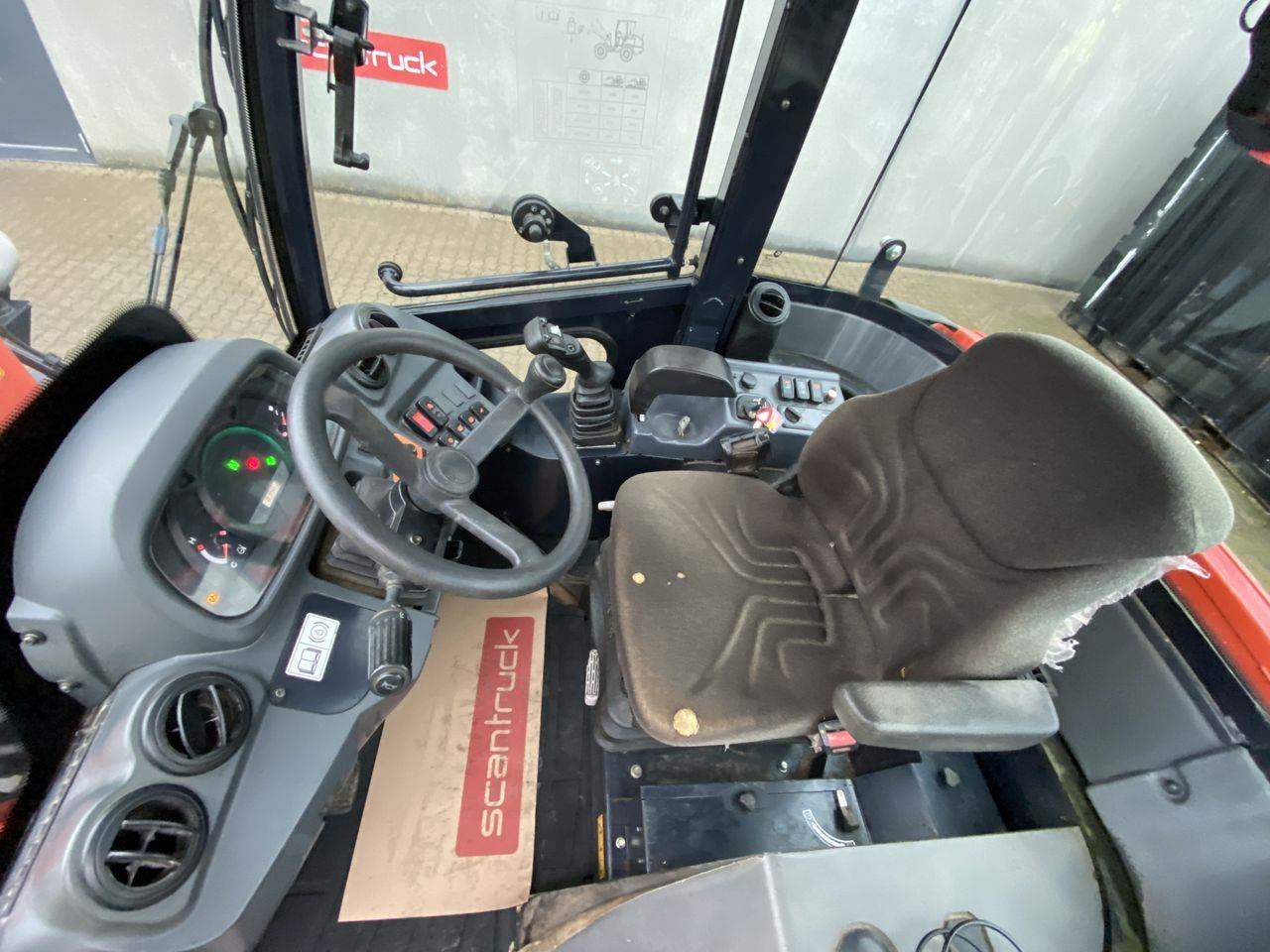 Minilastare Kubota R082