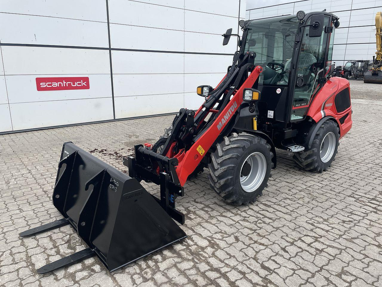 Minilastare Manitou MLA 5-50H CAB ST5