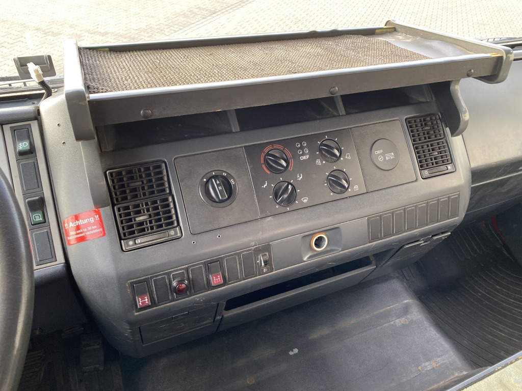 Flakbil MAN 10.224 4x2 / Tirre Faltkran