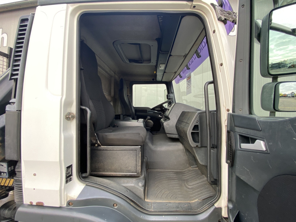 Flakbil MAN TGL 12.220 4x2 BL / HIAB Faltkran