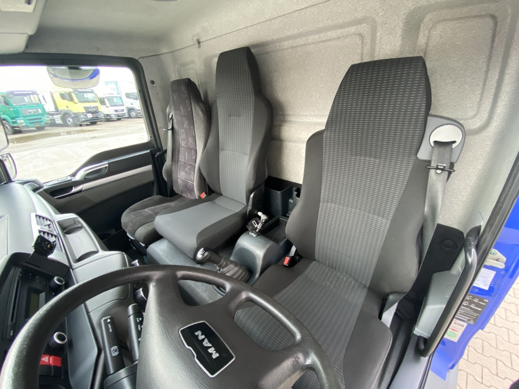 Flakbil MAN TGL 8.180 4x2 BB