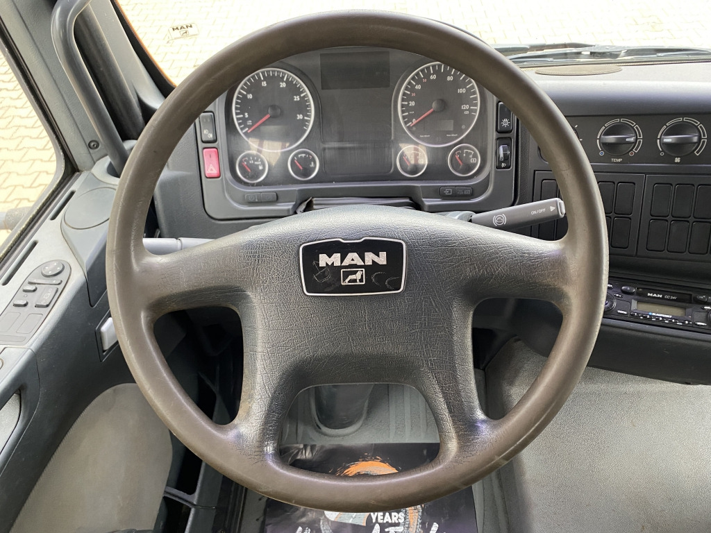 Flakbil MAN TGL 8.210 4x2 BL