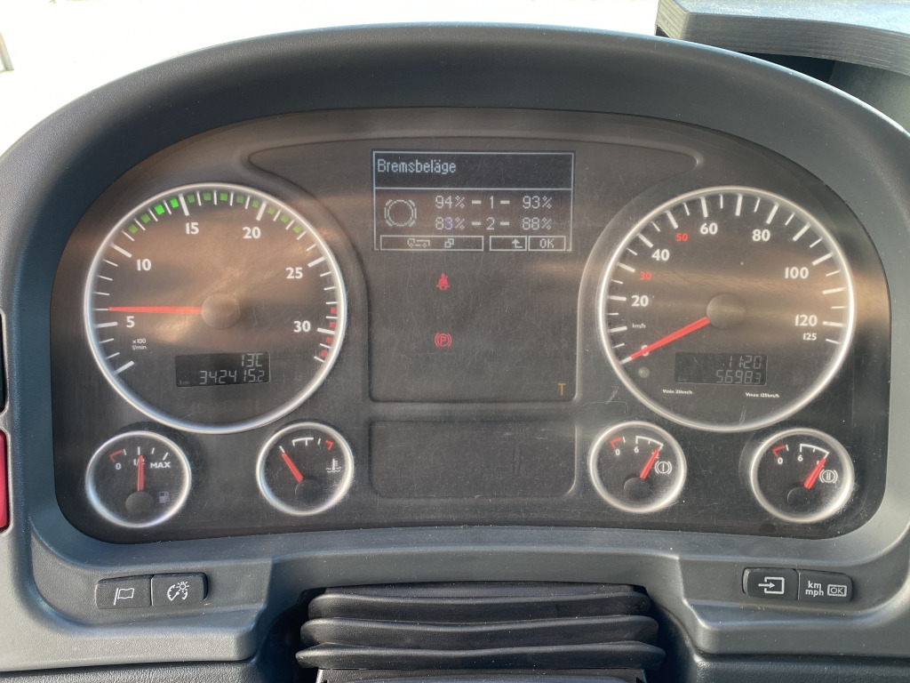 Flakbil MAN TGM 15.290 4x2 BL / HIAB Faltkran