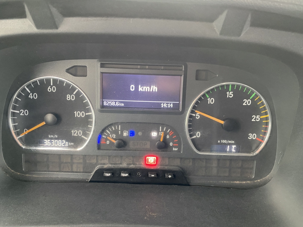 Flakbil Mercedes-Benz 1829 LL Axor