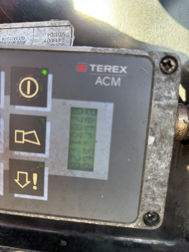 Flakbil Mercedes-Benz 1832 L / Terex 85.2-A3 Faltkran