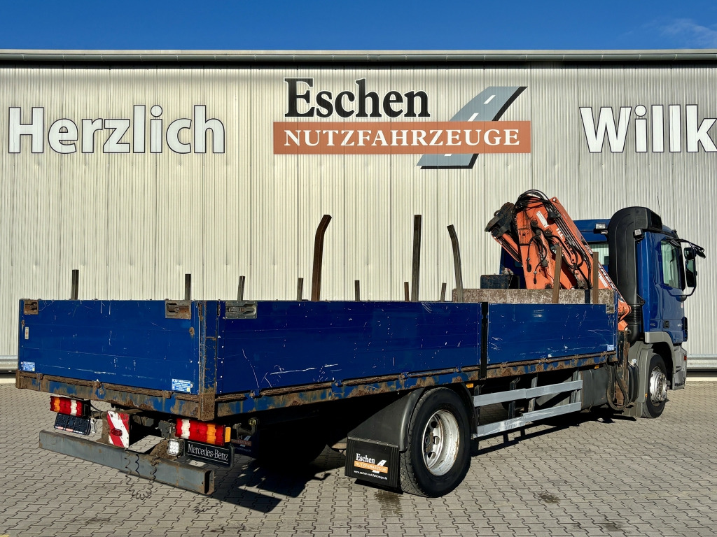 Flakbil Mercedes-Benz 1832 L / Terex 85.2-A3 Faltkran