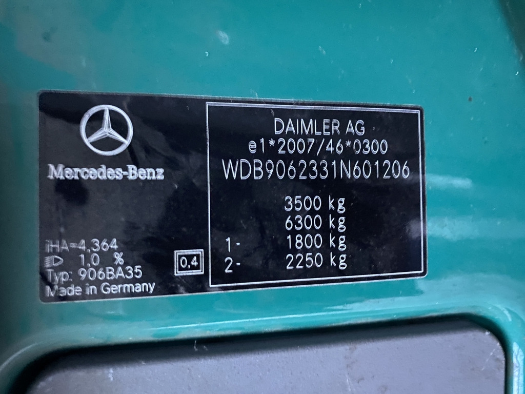 Flakbil Mercedes-Benz 313 CDI Sprinter