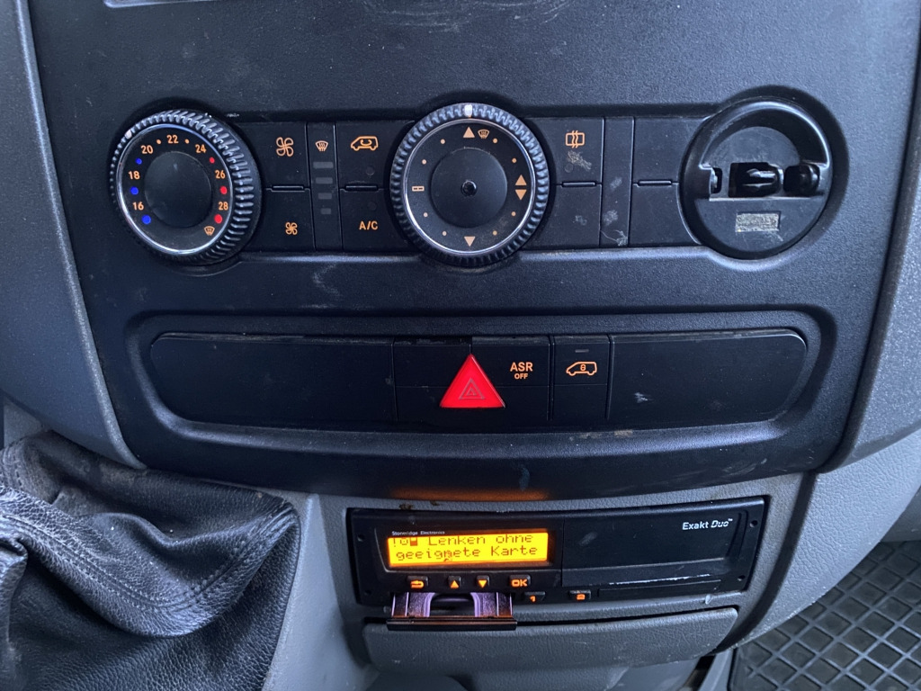 Flakbil Mercedes-Benz 313 CDI Sprinter