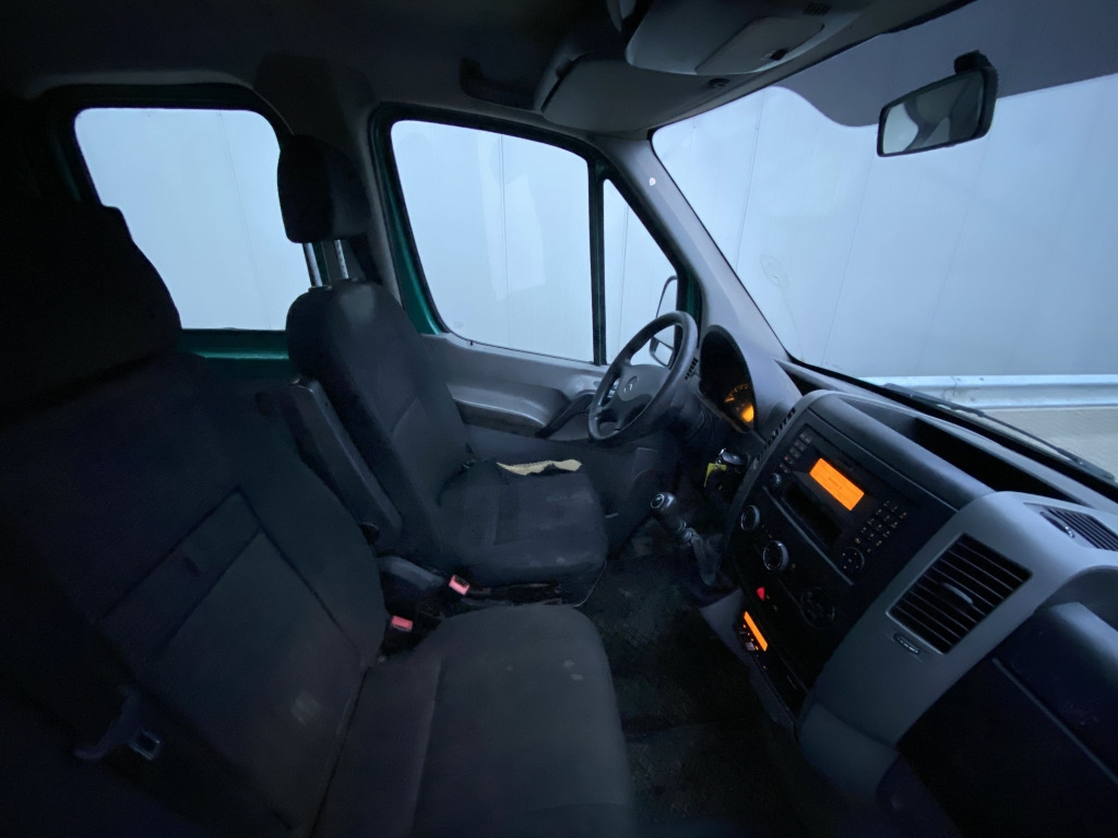 Flakbil Mercedes-Benz 313 CDI Sprinter