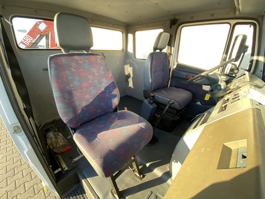 Flakbil Mercedes-Benz 814 D DOKA / HMF-Faltkran