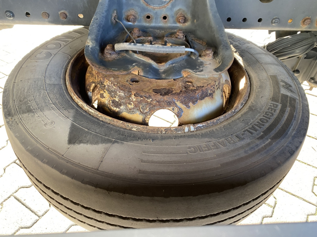 Flakbil Mercedes-Benz 818 Atego