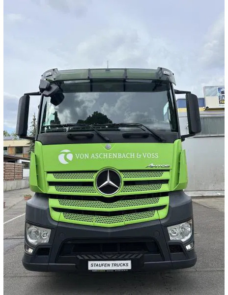 Kapellbil Mercedes-Benz Antos 1827 L Pr/Plane Rungentaschen E6