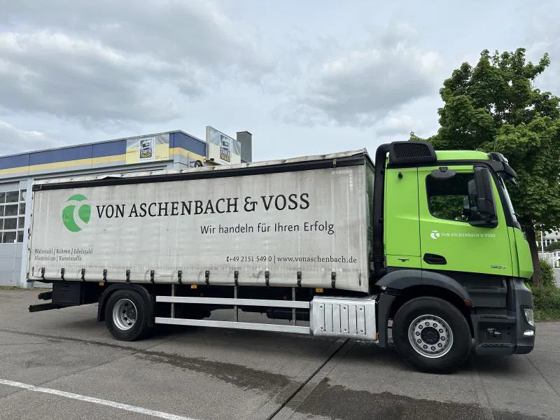 Kapellbil Mercedes-Benz Antos 1827 L Pr/Plane Rungentaschen E6