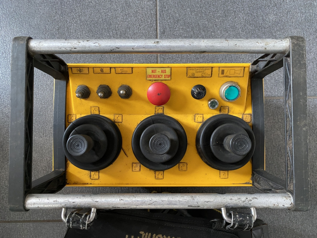 Kranbil MAN 27.464 6x4 / MKG HMK 350a2L Kran