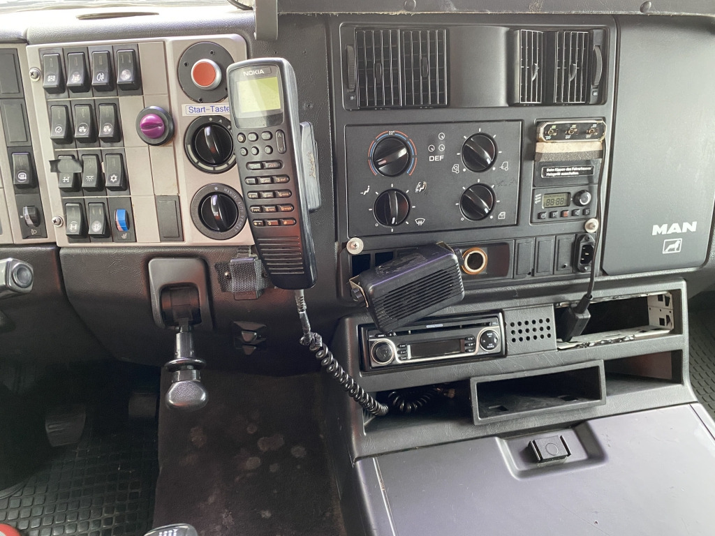 Kranbil MAN 27.464 6x4 / MKG HMK 350a2L Kran