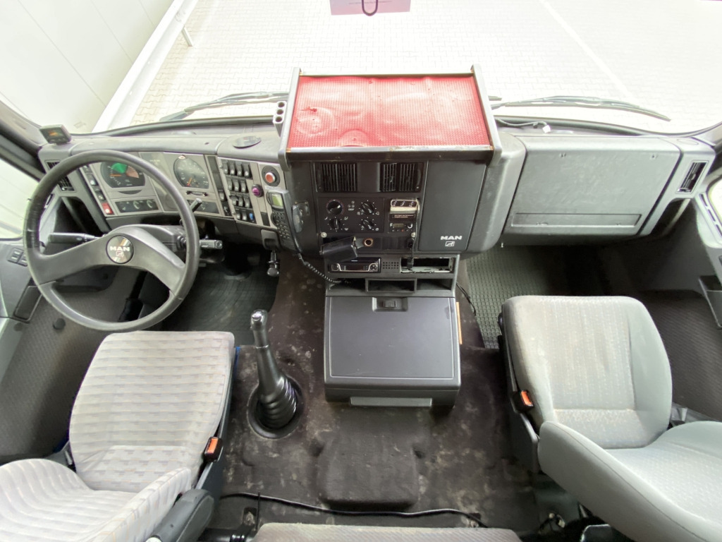 Kranbil MAN 27.464 6x4 / MKG HMK 350a2L Kran