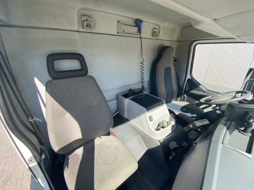 Kylbil lastbil Volvo FE 280 / MBB-LBW