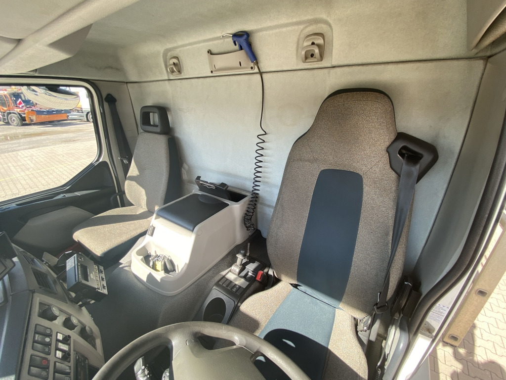 Kylbil lastbil Volvo FE 280 / MBB-LBW