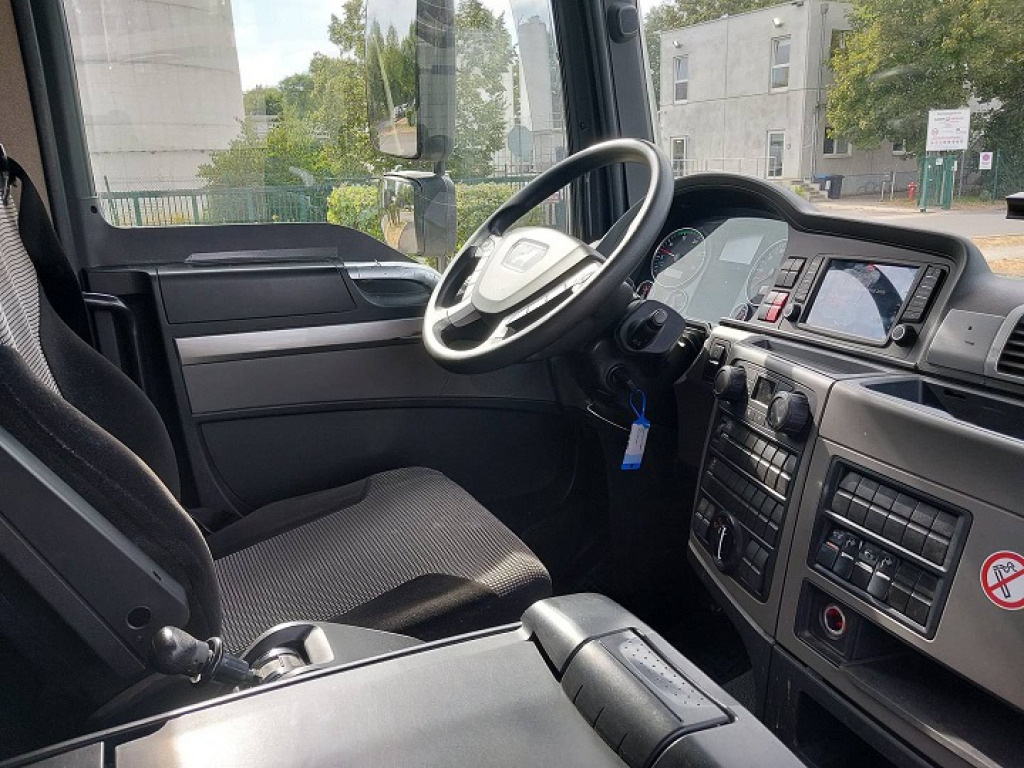 Lastbil med skåp MAN TGL 8.190 Koffer/Seitentür/LBW