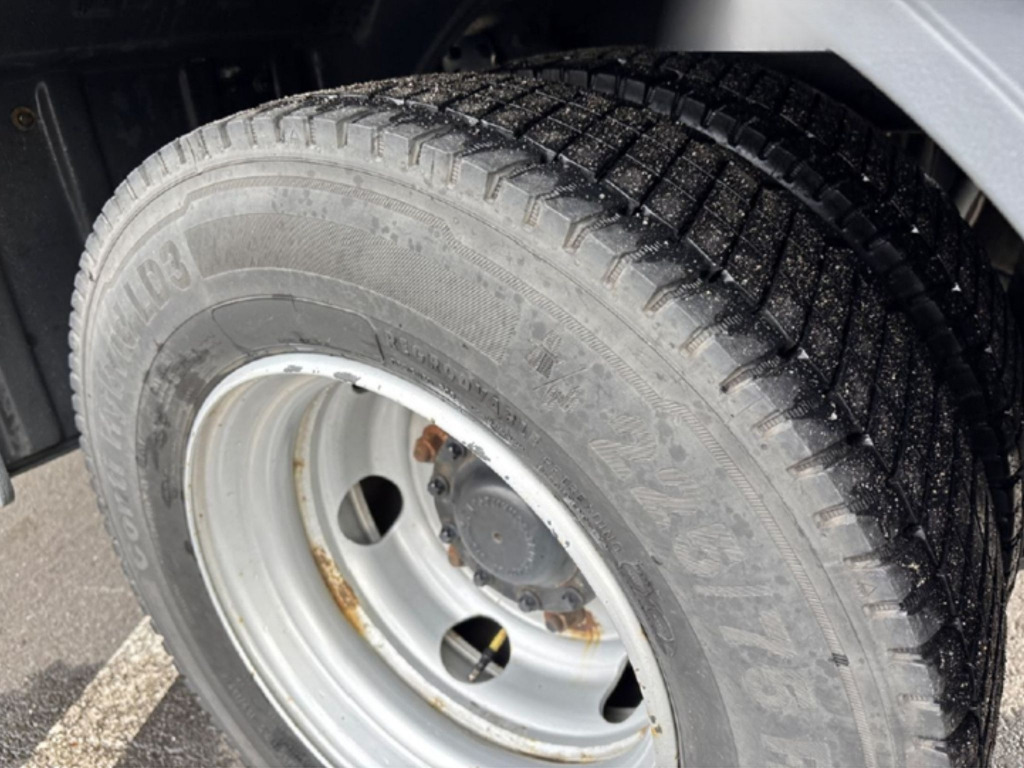 Lastbil med skåp MAN TGL 8.220 4x2 BL