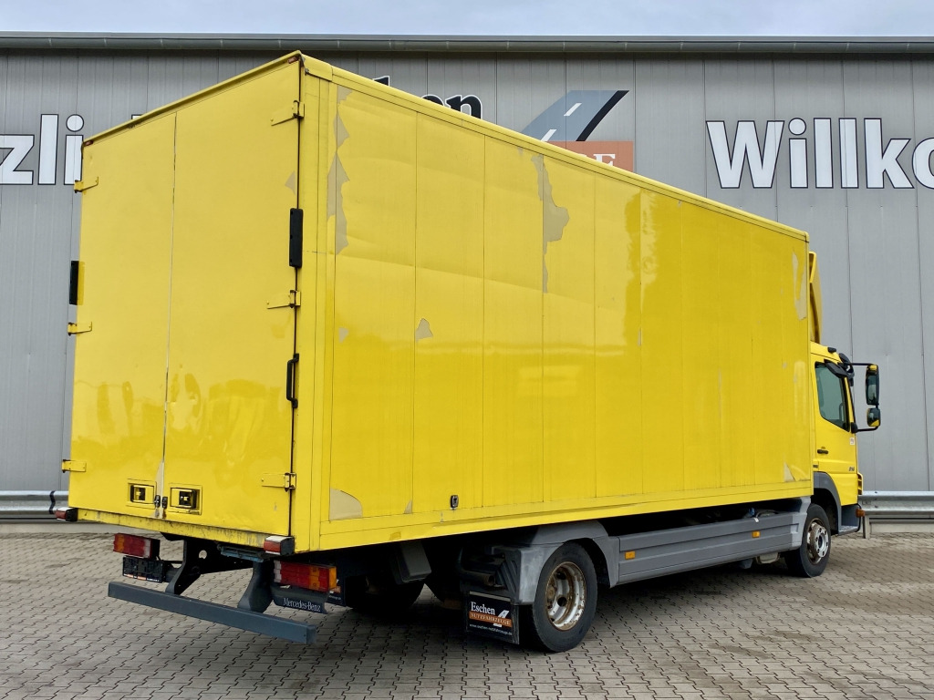 Lastbil med skåp Mercedes-Benz 816 L